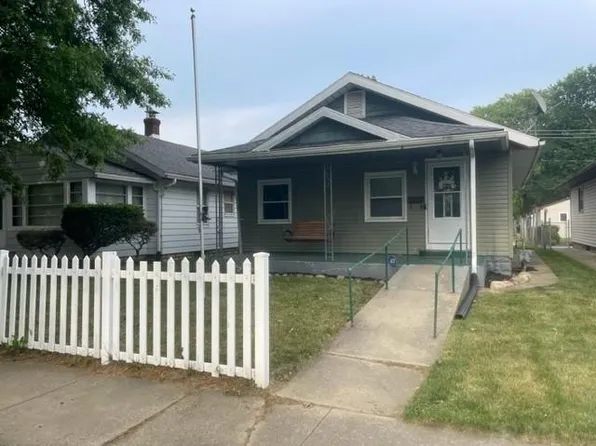 2002 S Scott St, South Bend, IN 46613