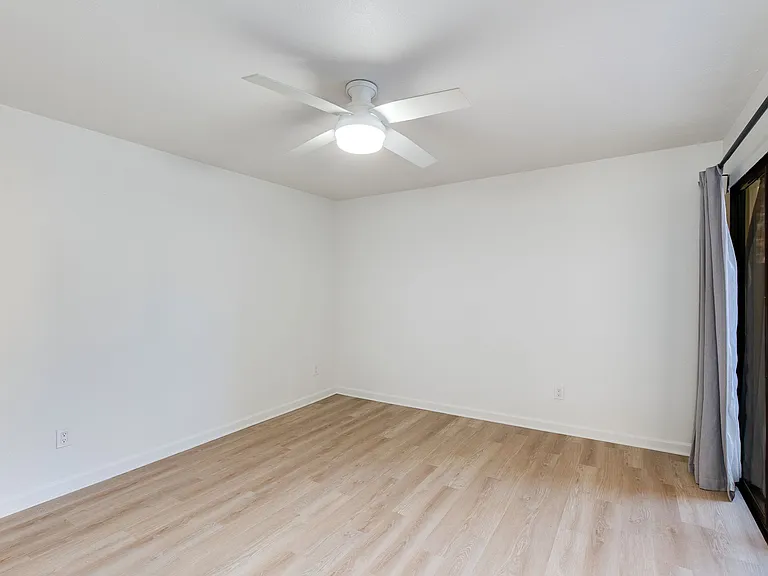 4950 N Miller Rd #116 — Photo 31