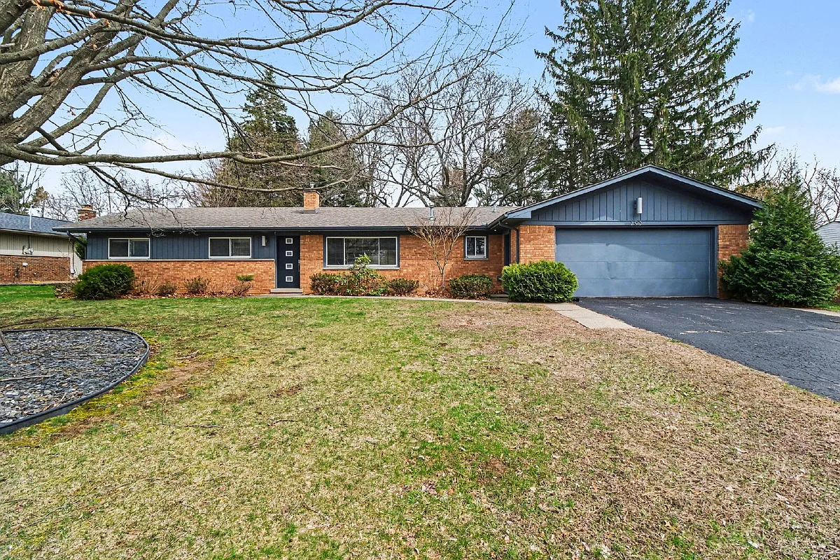 Building Photo - 295 Nesbit Ln