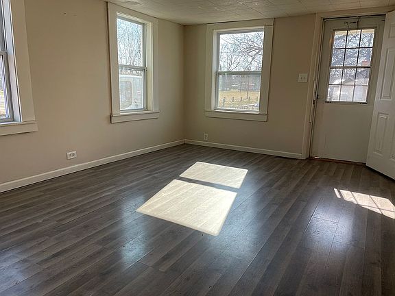 3rd image of 201 E Fisher St