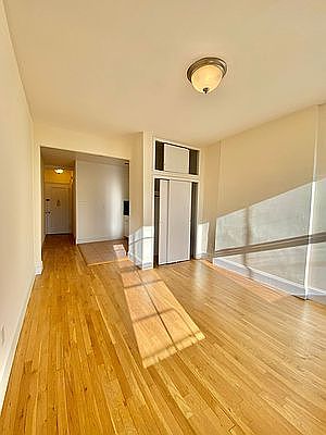 4th image of 237 W 13th St APT 15