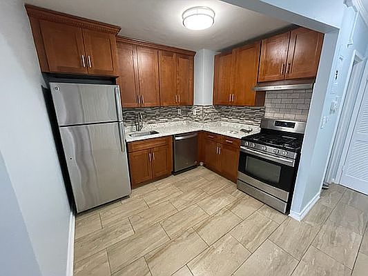 1st image of 24-20 31st St #2A