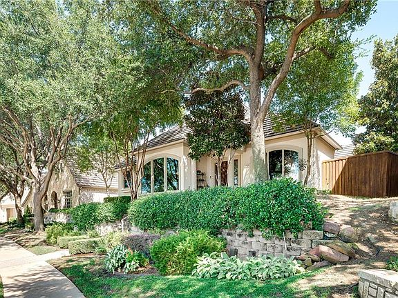 2nd image of 4528 Redwood Ct