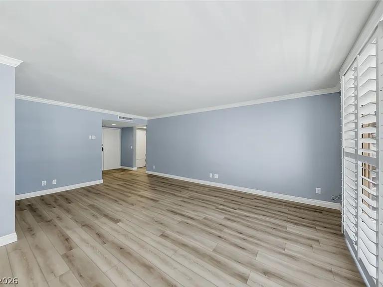 205 E Harmon Ave #405 — Photo 6