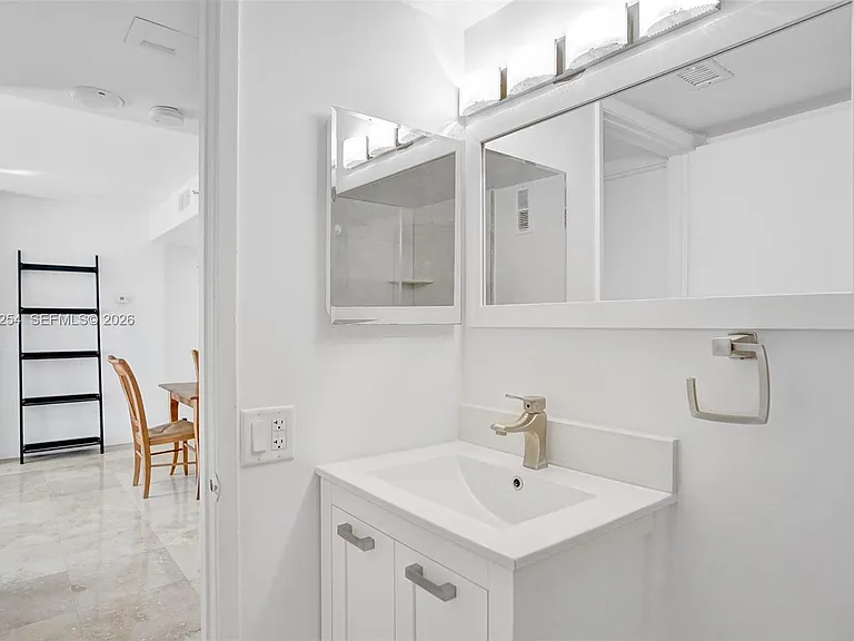 770 Claughton Island Dr #1014 — Photo 14