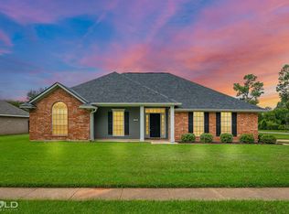 2327 Middle Creek Blvd, Bossier City, LA 71111