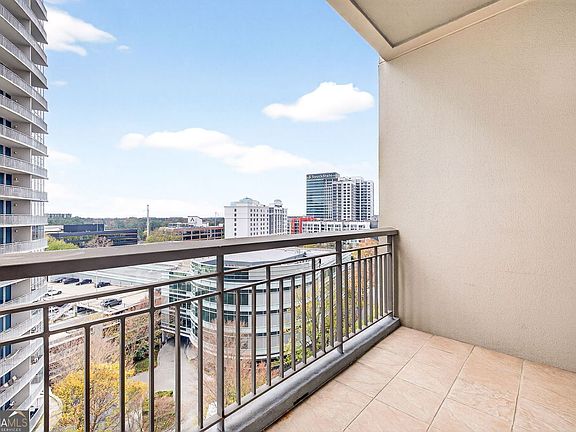 2nd image of 3334 Peachtree Rd NE APT 905