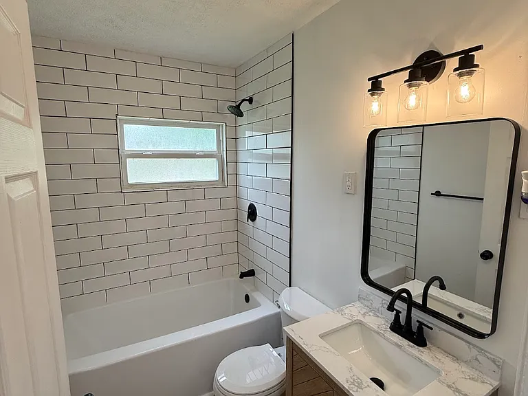 608 Schuyler Dr — Photo 13