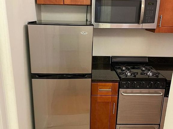 3rd image of 434 E 58th St #3BB