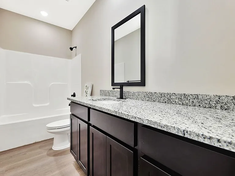 5409-11 N Bressler Dr — Photo 9