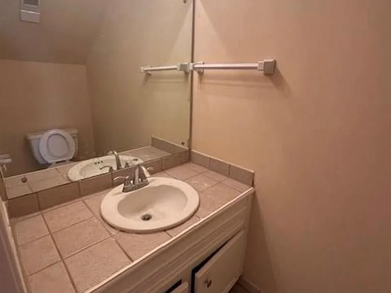 5921 Arncliffe Dr #5921 — Photo 16