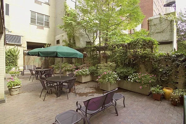 Sold by Stribling | media 9