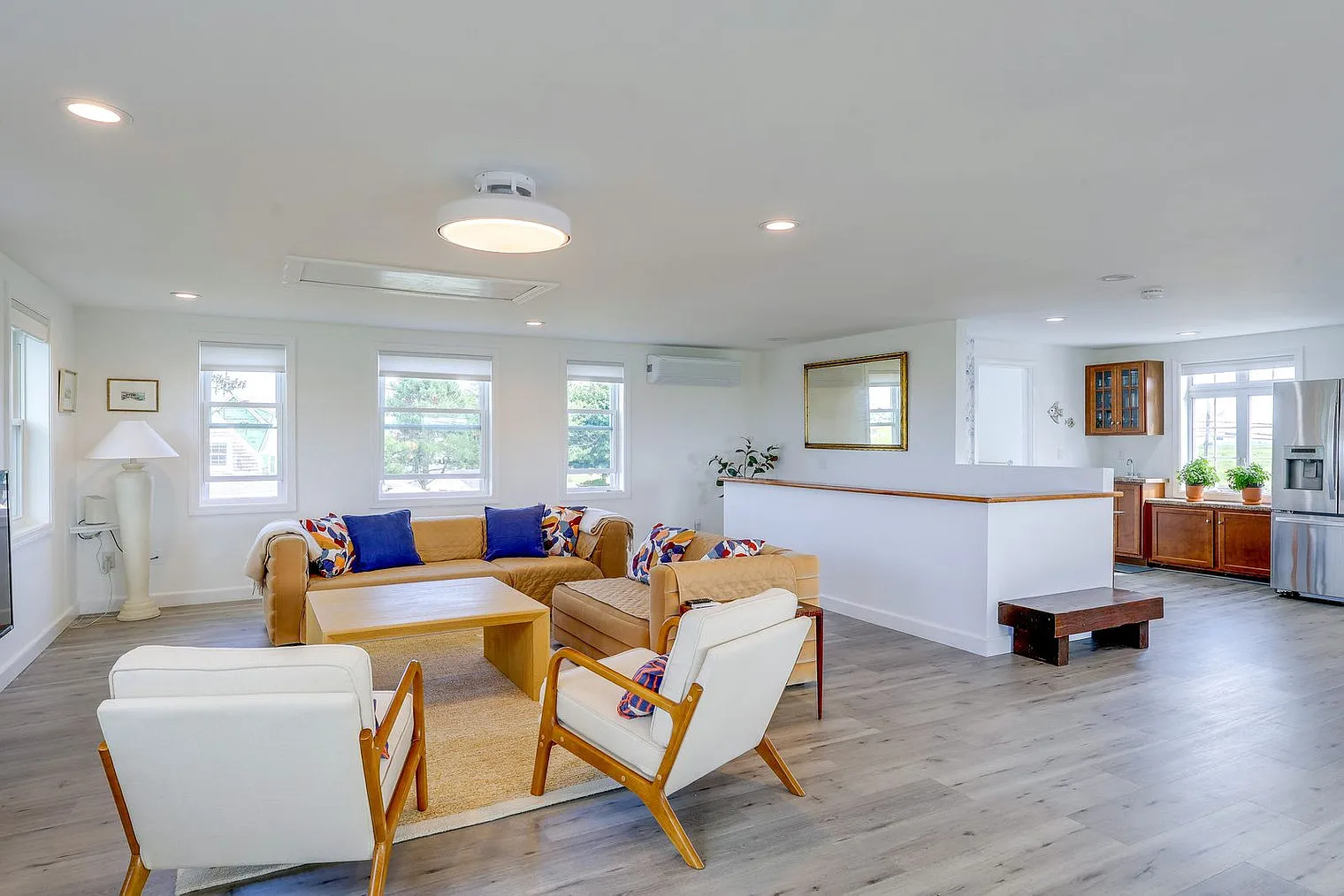 4 bed, 2.0 bath, 1797 sqft, $4,625 — Photo 2