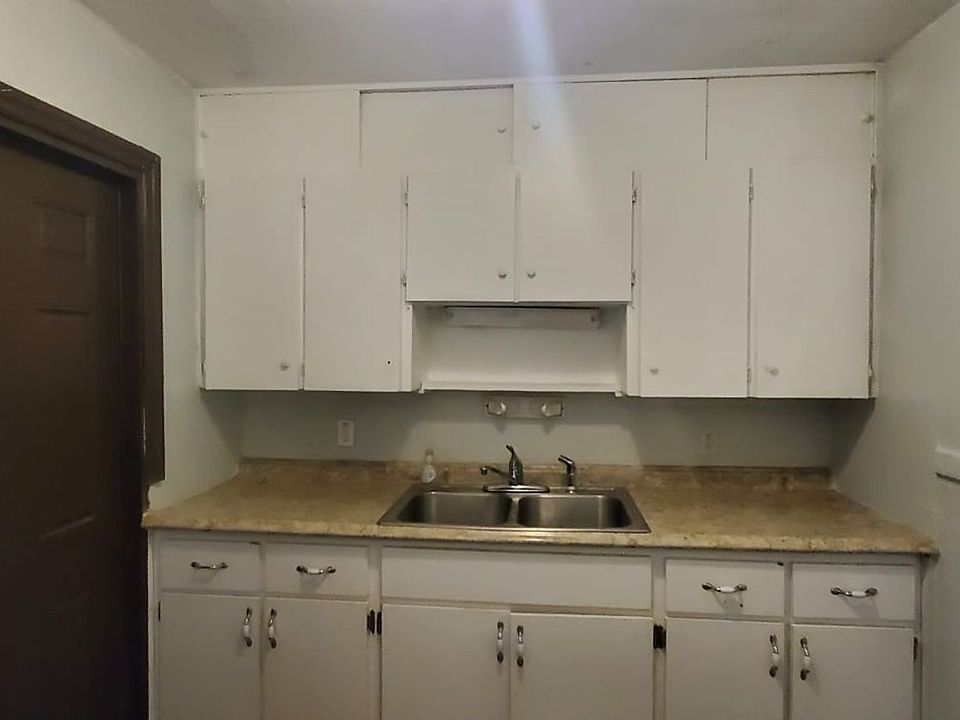 1st image of 507 E James St