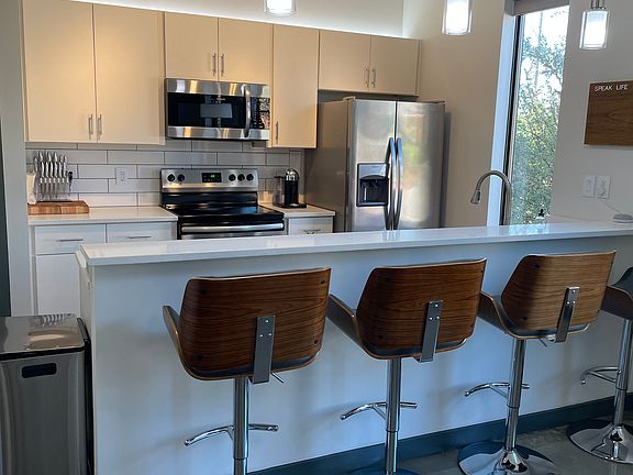 4th image of 1900 12th Ave S APT 203