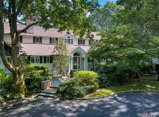 134-5 Wheatley Rd, Brookville, NY 11545