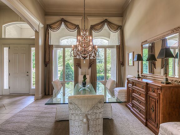 5th image of 20440 Beverly Cir