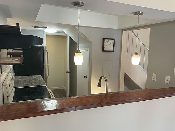 5th image of 3026 Pine Cone Cir
