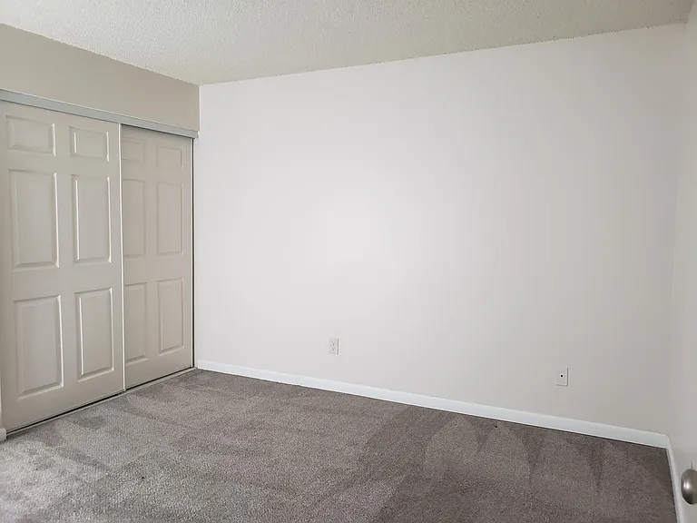 2101 NE Kane Dr — Photo 9