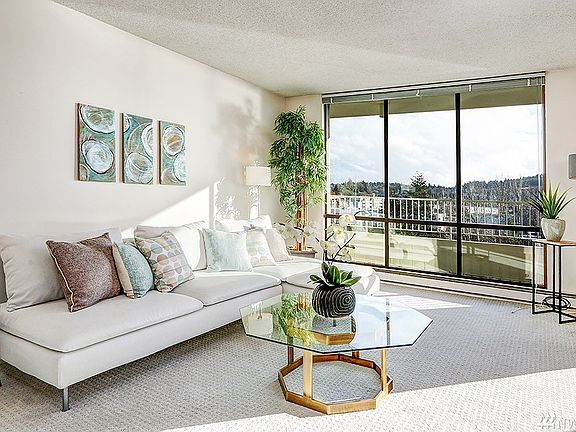 3rd image of 6535 Seaview Ave NW APT 606B