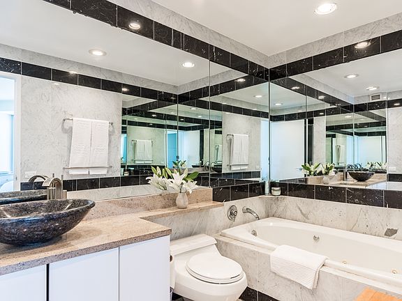 5th image of 150-156 W 56th St APT 5803