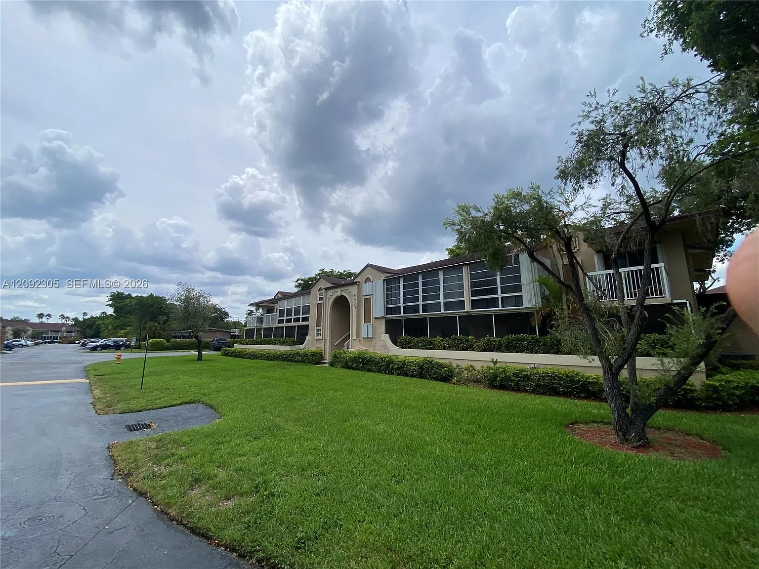 Doral Park C Club Villas — Photo 1