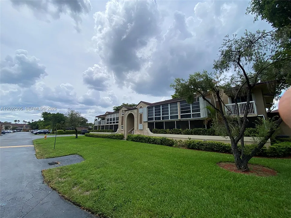4830 NW 102nd Ave #101-6
