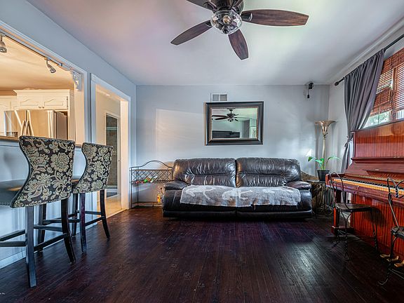 2nd image of 37 Curtis Pl