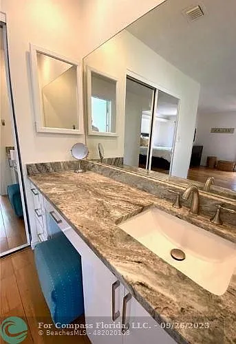 5705 Fox Hollow Dr — Photo 59
