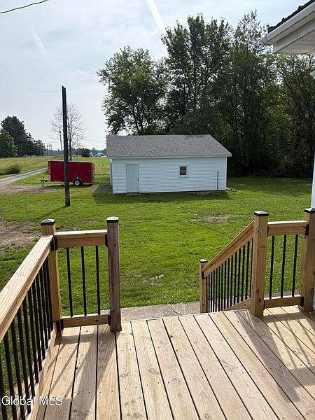 5th image of 4632 State Highway 30