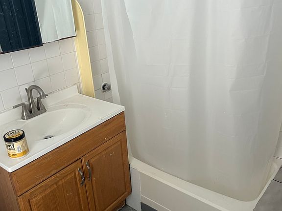 2nd image of 1309 7th St SE #3