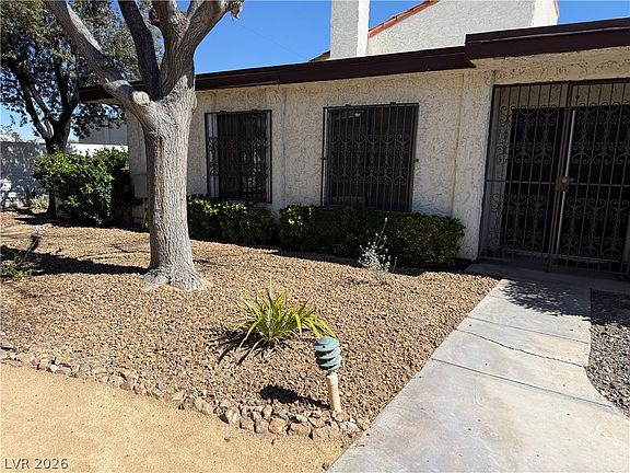 3rd image of 2806 San Martin Ct
