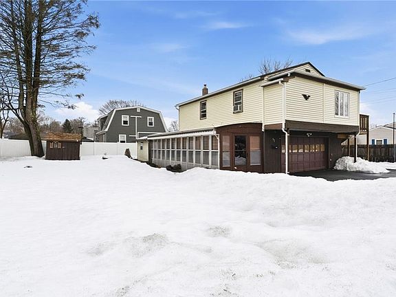 3rd image of 17 Bellaire Ave