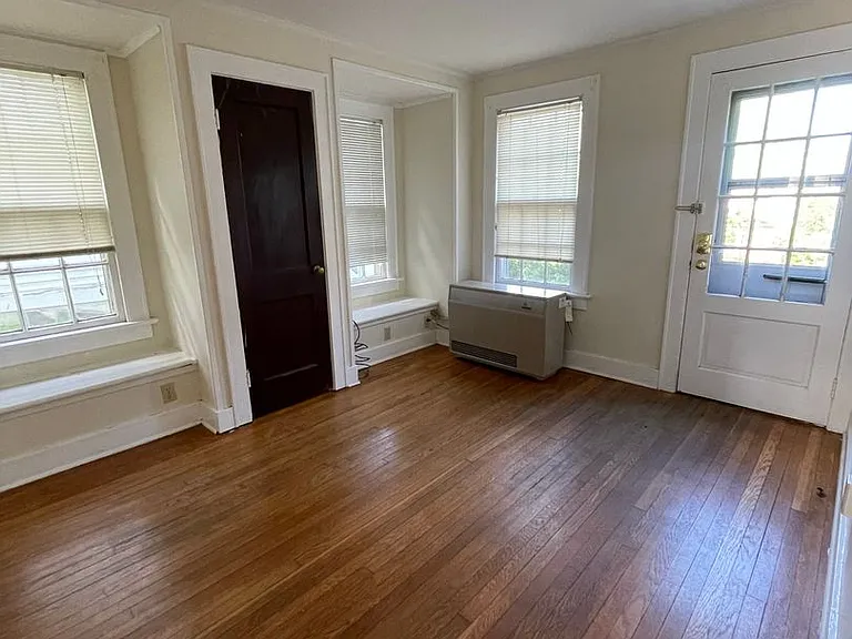 360 S Winooski Ave — Photo 1