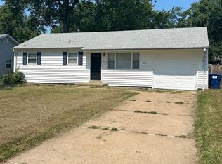 1855 Curtis Ct, Florissant, MO 63031