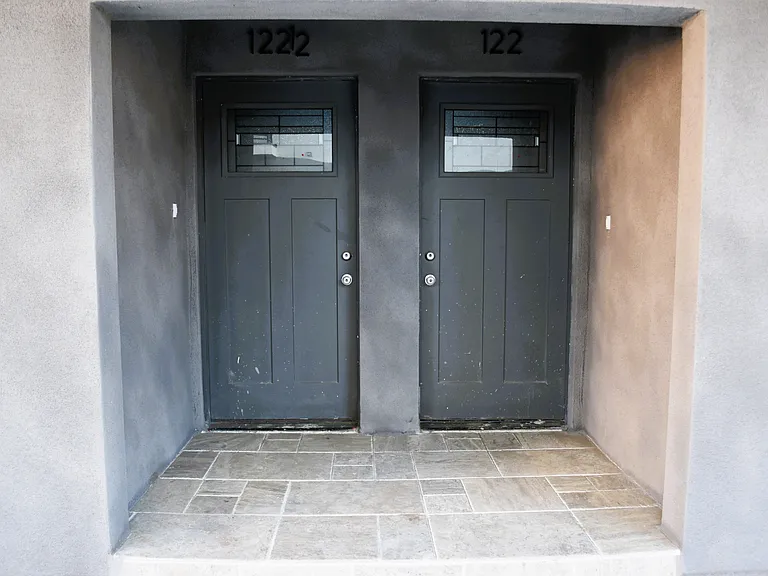 122 E 29th St #1 — Photo 3