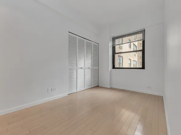 58 West 58th Street image 5 of 7