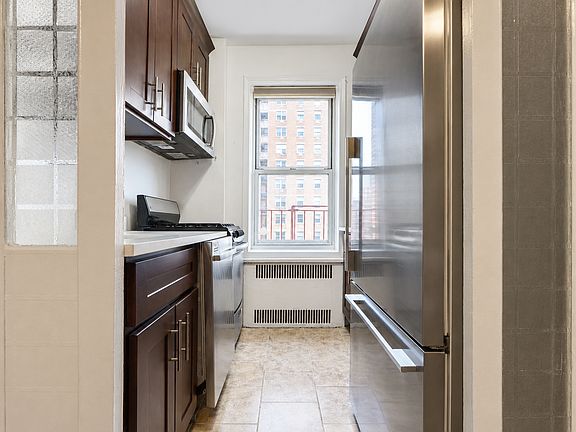 4th image of 11035 72nd Rd APT 606