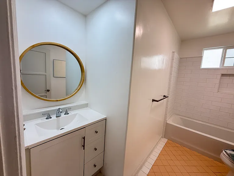125 N Harper Ave #1/2 — Photo 11