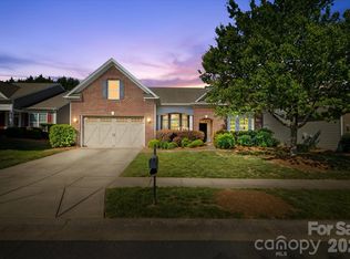8720 Artesa Mill Ln, Charlotte, NC 28214