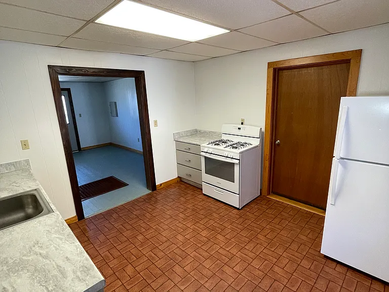 231 E State St #2 — Photo 5