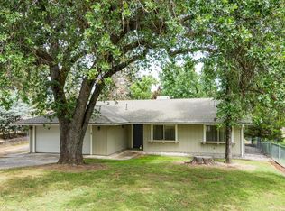 49823 Canoga Dr, Oakhurst, CA 93644