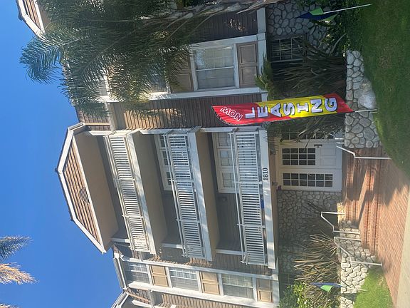 2nd image of 1810 Malcolm Ave #101