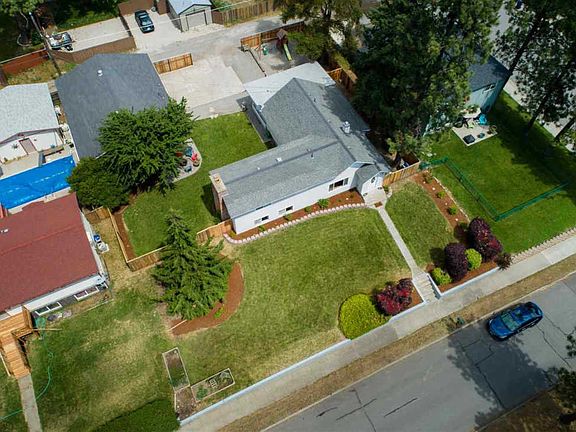 2nd image of 3721 E 35th Ave