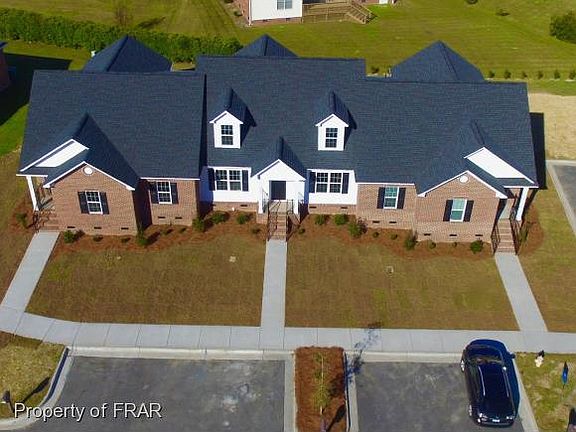 3rd image of 514 Amberdale Cir E