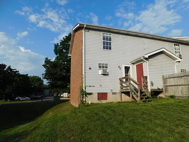 230 Waterford Ln — Photo 17