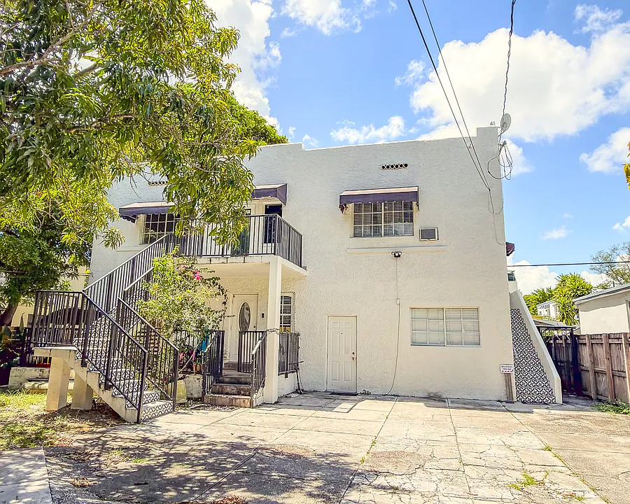 1032 SW 13th Ave #1030