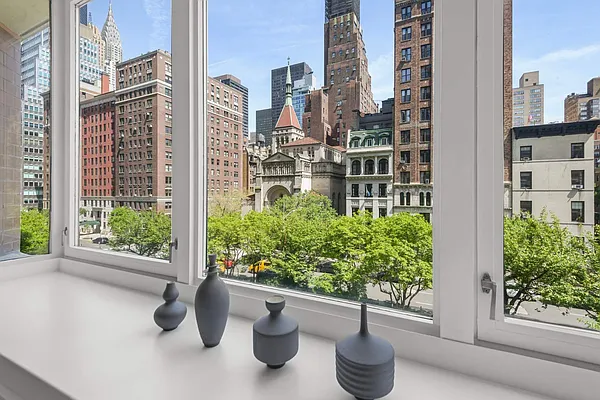 Rented by Sotheby's International Realty | media 6