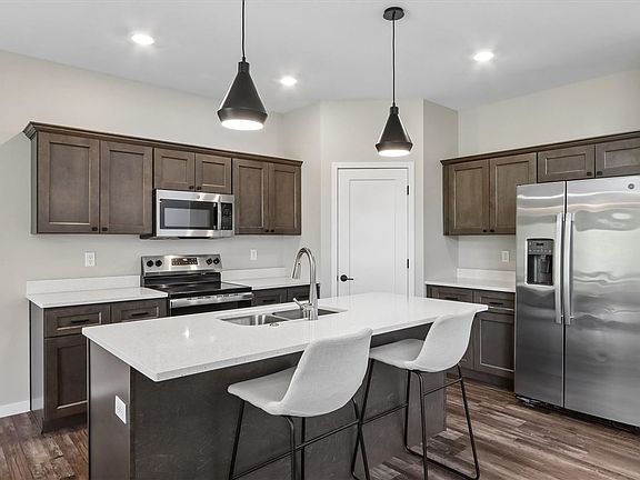 4th image of 1155 Ivy Ln