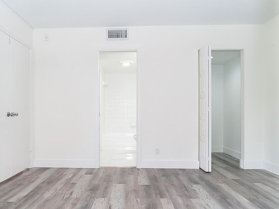 5th image of 10143 Mangrove Drive #305